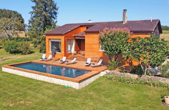 La croix du sol de Calès