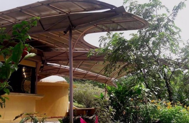 LA CUSUCA nThis underground home is a one of a kind!