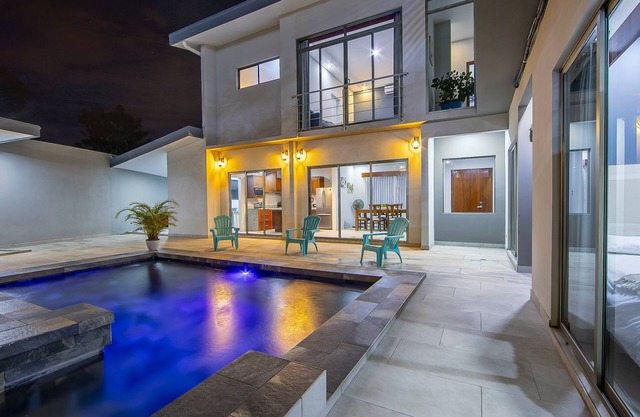 La Fortuna Deluxe Vacation Home - 5 Min from Town - Outdoor Pool