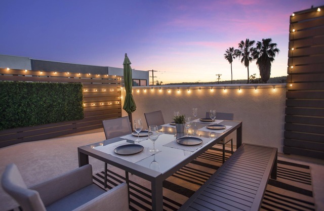 LA Harbor View + Free Tesla Charger + Rooftop Deck