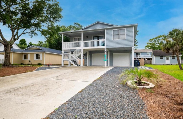 La Isla Bonita by Oak Island Accommodations