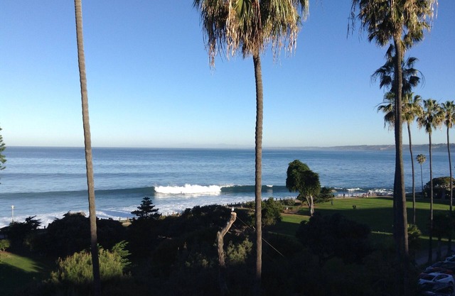 La Jolla Cove Ocean Views. 31 night min. Save $1000. Two bdrm, 2 bath.n
