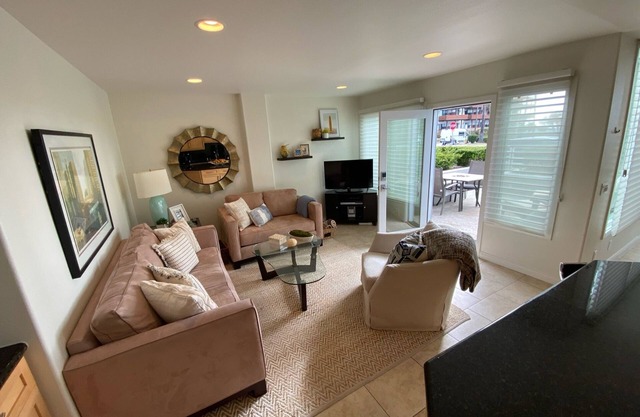 La Jolla Shores Oceanfront Condo Retreat