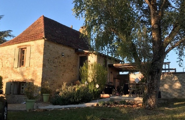 La Julelyne - Perigordian house with swimming pool