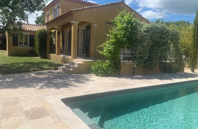 LA LÉZARDIÈRE, nice villa, private swimming pool - 5 km from Uzès - 6/8 people