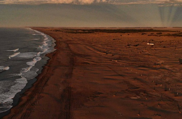 "La Luisa" house on the beach in front of the sea.
