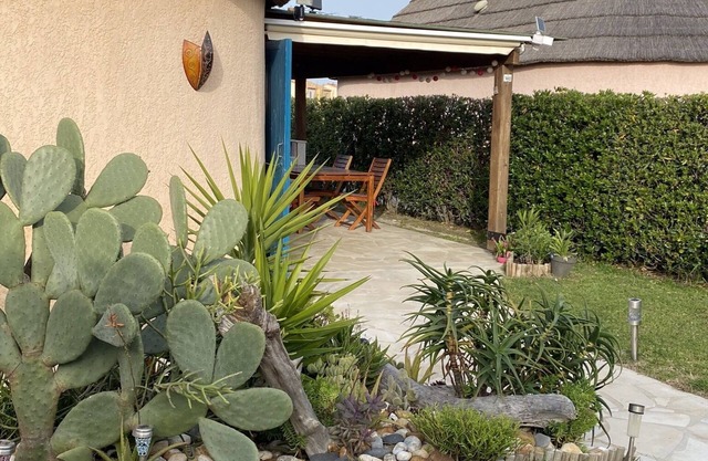 "La Maison du Lac "Fisherman's farmhouse, sleeps 4, classified 2, swimming wifi