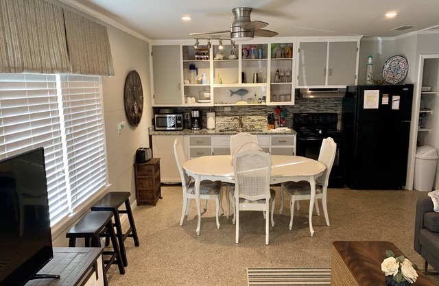 La Maria - Sunnyside Breeze Cottage/Walking Distance to Laguna Beach