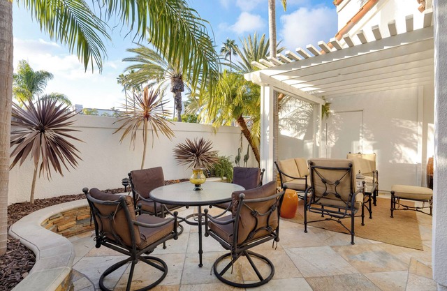 La Paloma by AvantStay | Large Private Patio, Pool+Hot Tub+Tennis Court Access
