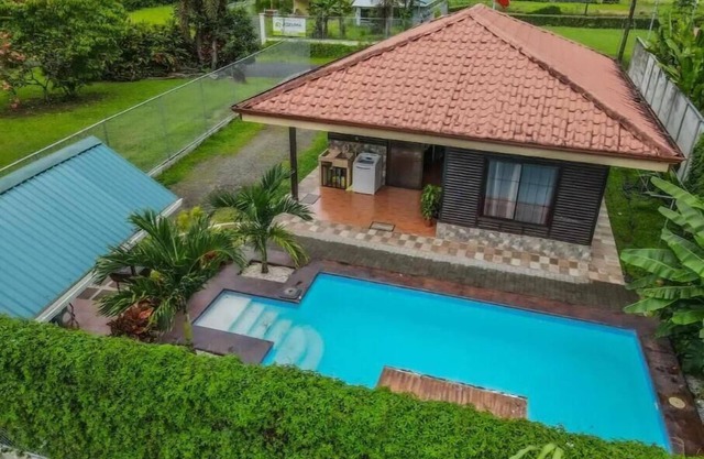 La paz Charmin Cabin with private pool