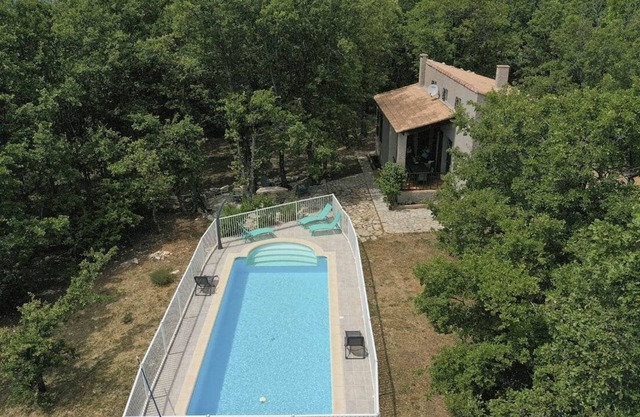La petite Chaume in the woods amid lavender fields