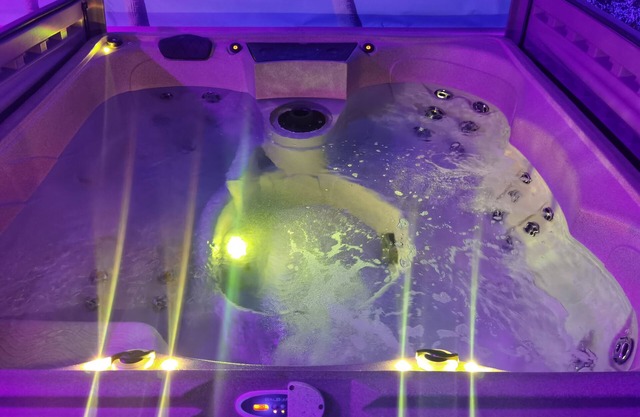La Plage suite with jacuzzi