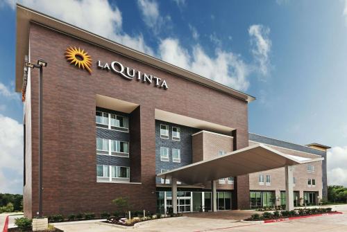 La Quinta by Wyndham College Station South