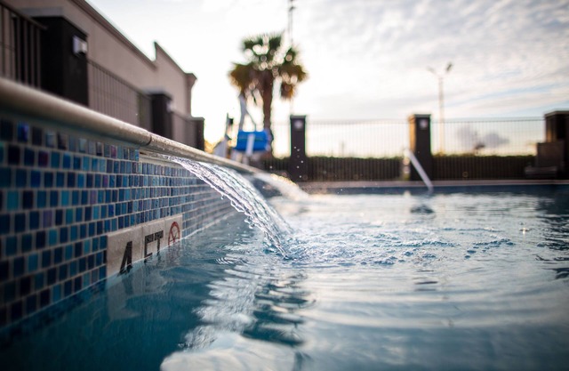 La Quinta Inn & Suites by Wyndham Houston East at Normandy