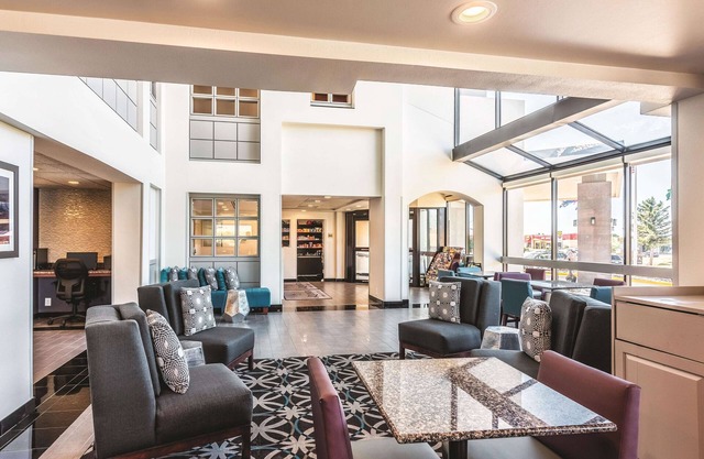 La Quinta Inn & Suites by Wyndham Colorado Springs North