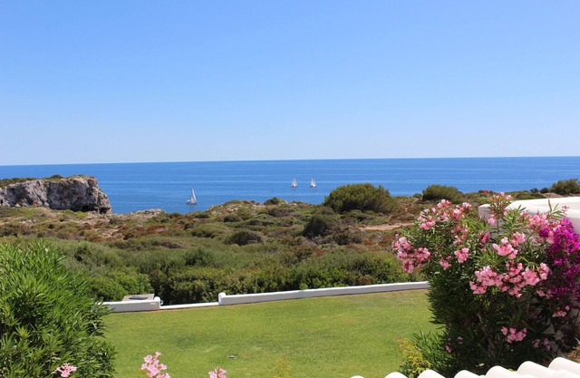 La Roca" beachfront house in an exclusive residential complex