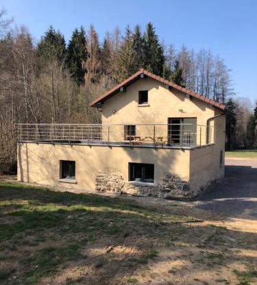 La Ruine Single-family House with Hot Tub