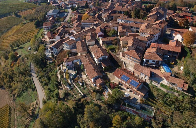 La Vigna del Parroco 'marrone' Country House With Swimming Pool and Free Wi-fi