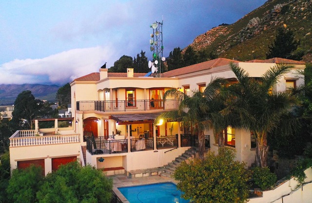 La Vue Parfaite villa has fantastic views of sea and mountains.