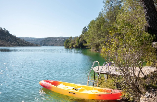 Lac Esparron de Verdon Villa with stunning views and private access to the lake