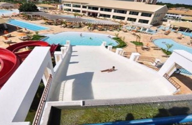 Lacquas diROMA III Apt with 3 suites, with 2 parking space.