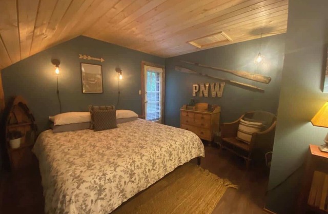 Lady Lodge Room near Olympic National Park