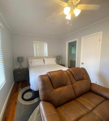Lafayette Apartment-Free parking kitchen and WiFi
