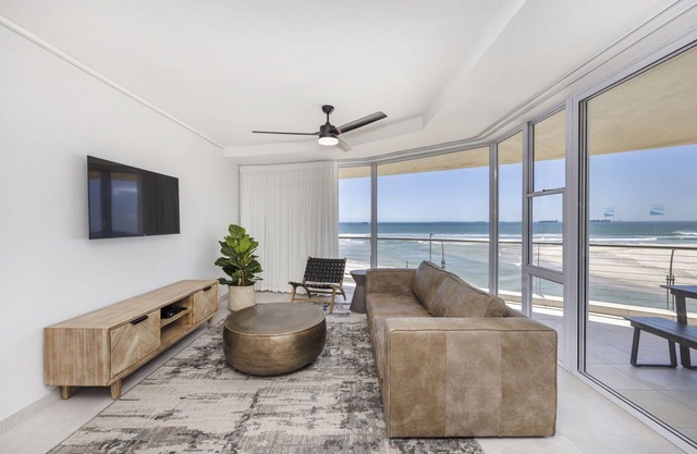 Lagoon Beach APT 225, Milnerton