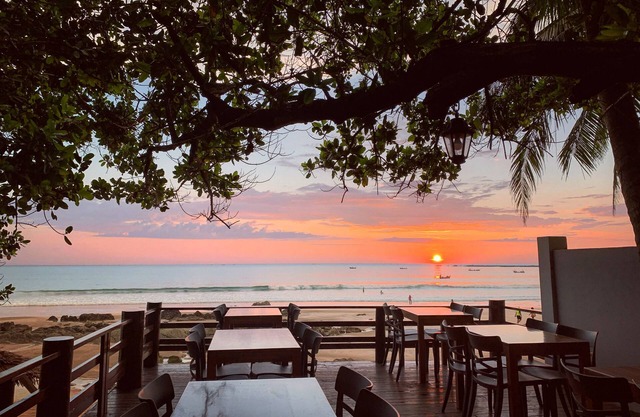 Lagoon Ngapali Beach Lodge
