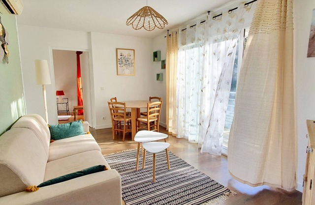 Lagord apartment with swimming pool 5min from La Rochelle beaches and town center
