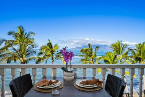 Lahaina Shores 523 · LS 523 Direct Beachfront Studio with Stunni
