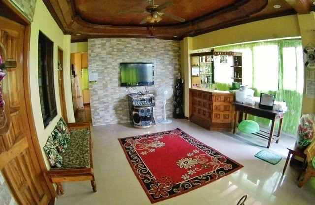LAIYA BEACH HOUSE Rexon & Kiten 30pax