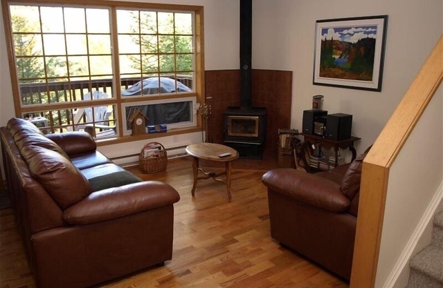 Lake Access, 4 Bd Mountain Chalet CITQ accredited