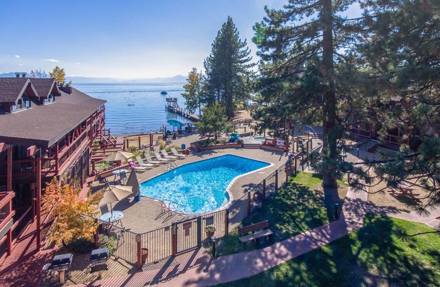Lake/Beach Front Resort - Pool, Hot Tub, BBQ #05