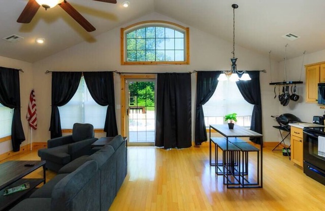 Lake Comfort Cottage