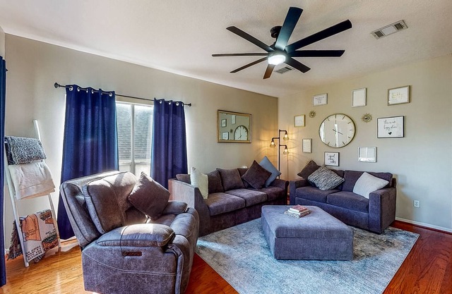 Lake Conroe Waterfront Home - Boat Launch, Lake-View Screened Porch, Dogs OK
