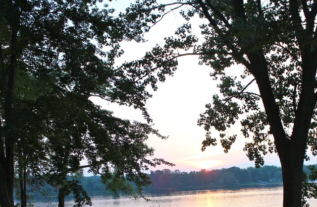 Lake Cottage on Beautiful Rose Lake (Lake of the Woods)