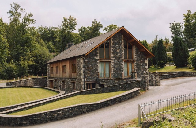 Lake District Luxury Hideaway - Lambhowe Lodge