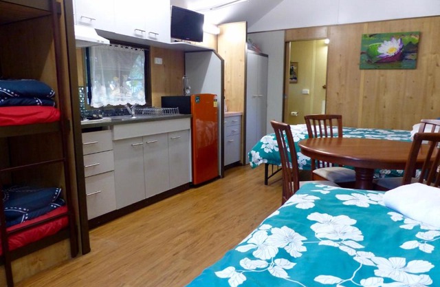 Lake Eacham Tourist Park & Cabins