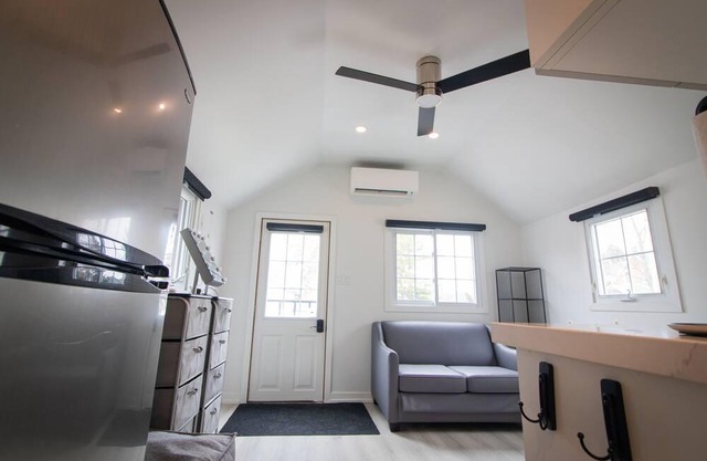 Lake Erie Condo w/private Beach & Deck Bunkie