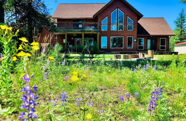 Lake Forest Lodge
