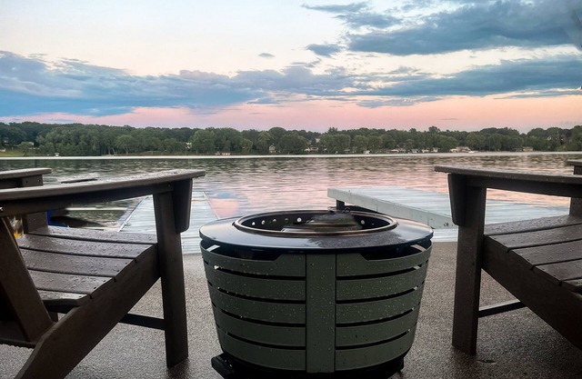 Lake Front Cottage | Kayak | Paddleboard | Fish