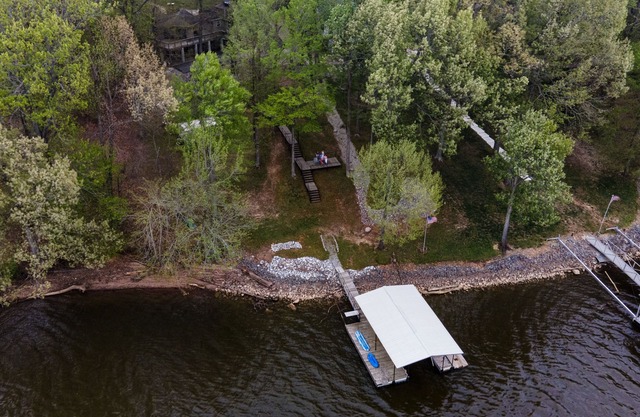 Lake Front ~ Family Friendly ~ Private Dock with Amazing Views ~ Modern Upgrades