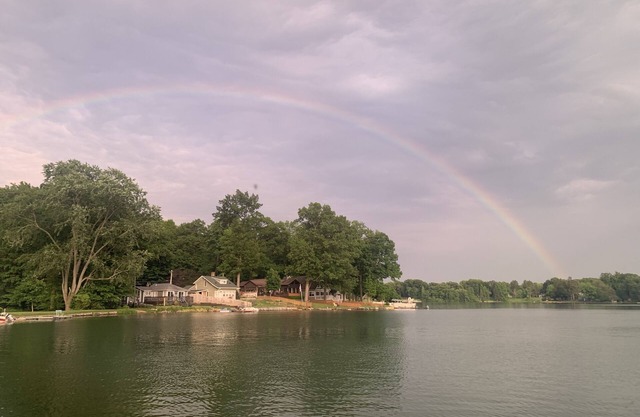 Lake Front House in Southwest Michigan-PONTOON AVAILABLE!