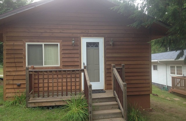 Lake Front Studio Cottage- open for booking for dates after may16 2024