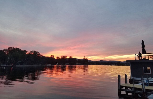 Lake George House - Waterfront w Dock, Outdoor Kitchen great swimming & fishing