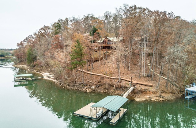 Lake Hartwell Mountain Home with Stunning Views and Deep Water Private Dock