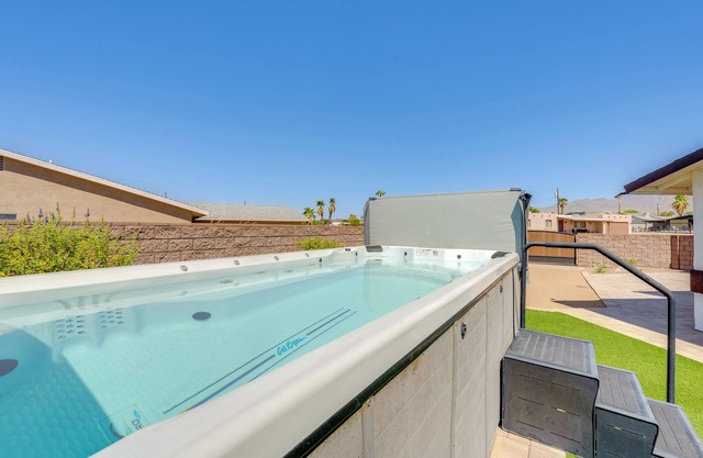Lake Havasu Views: Home w/Patio & Putting Green!