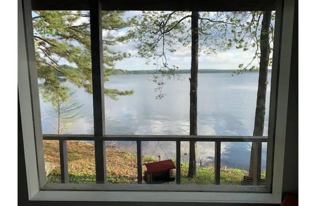 Lake house, amazing view, hot tub