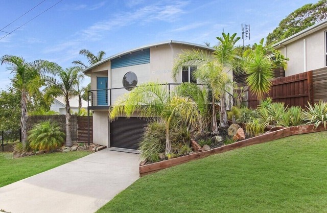 Lake House - Lake Tyers Beach